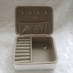 Pandora jelewry box